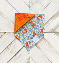 Load image into Gallery viewer, Feelin’ Foxy Pet Bandana