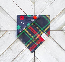 Load image into Gallery viewer, Sparkle Christmas Pet Bandana