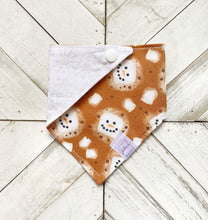 Load image into Gallery viewer, Snowman Cocoa Pet Bandana