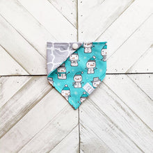 Load image into Gallery viewer, Frosty Friend Pet Bandana