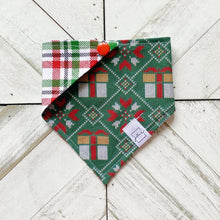 Load image into Gallery viewer, Xmas Sweater Pet Bandana