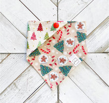 Load image into Gallery viewer, Traditional Holiday Pet Bandana
