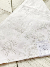Load image into Gallery viewer, Snowman Cocoa Pet Bandana
