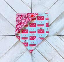 Load image into Gallery viewer, 25c Kisses Pet Bandana
